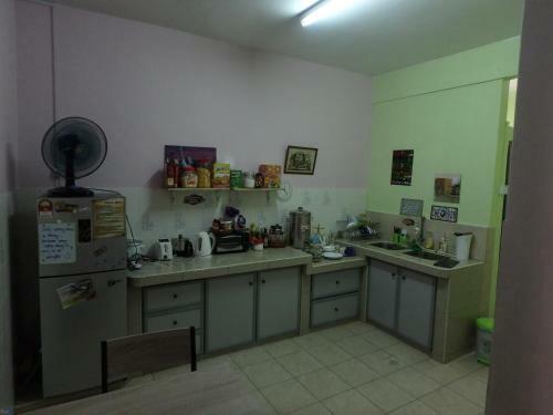 Hostal Three Little Birds Home