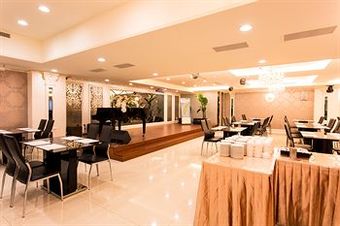 Harmonious Hotel