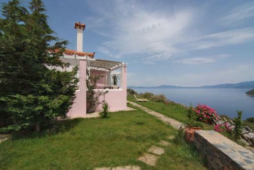 Petra Mare Village