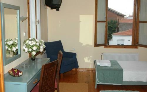 Hostal Hotel Koukouli