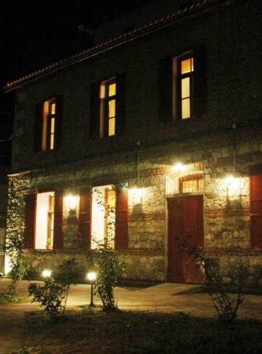 Hostal Hotel Koukouli