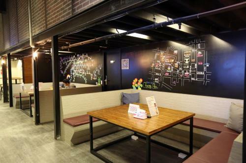 Angels Hostel Taipei Ximen