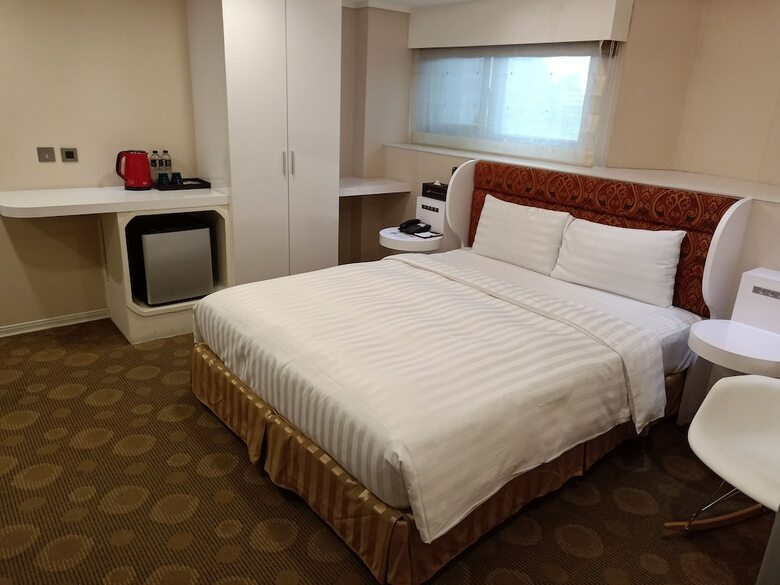 Ximen Airline Hotel