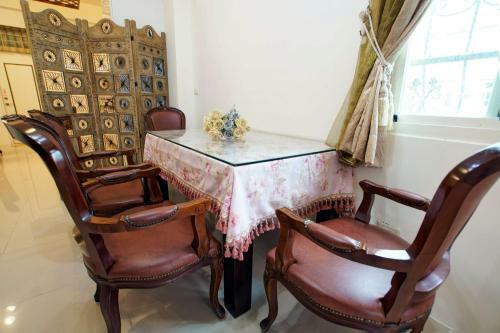 Hostal Rose Rider Guesthouse