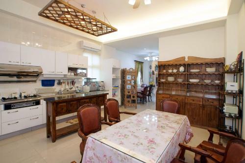 Hostal Rose Rider Guesthouse