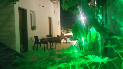 Hostal Rosana Guest House