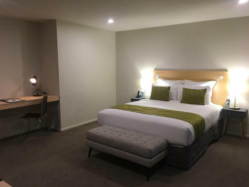 Motel Greenlane Suites