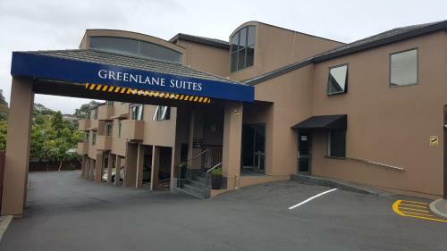 Motel Greenlane Suites