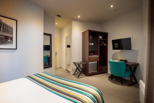 Hotel 115