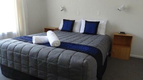 Admiral Motel