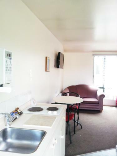 Cherry Tree Lodge Motel