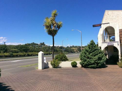 Riverside Motel