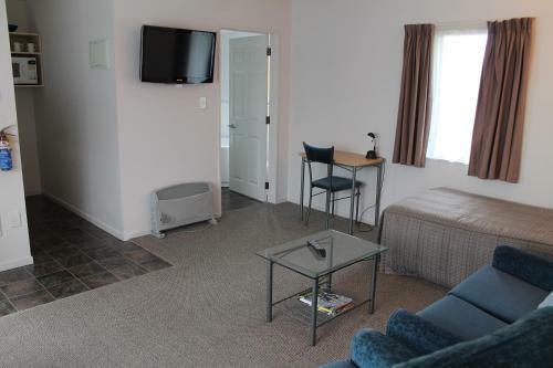 Riverview Motel