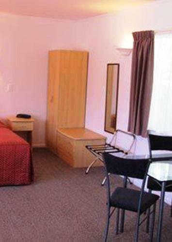 Riverview Motel