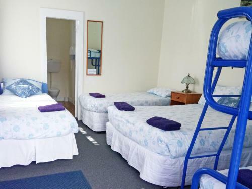 Braemar House B&B And Yha Hostel