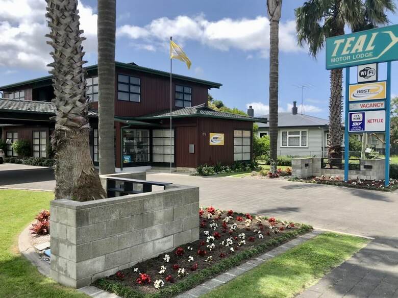 Teal Motor Lodge