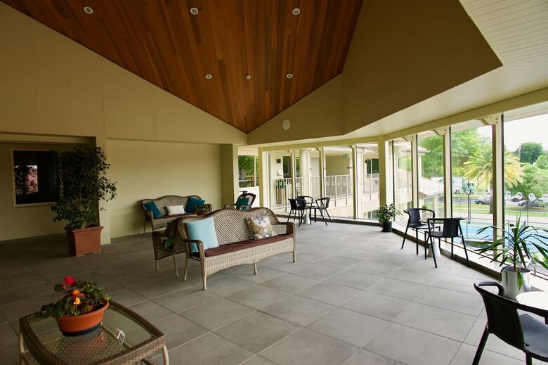 Hotel Regal Palms Resort