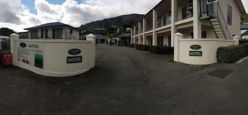 Jasmine Court Motel