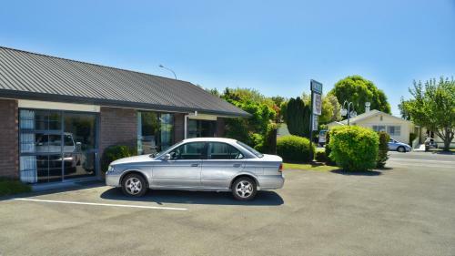 Aston Court Motel