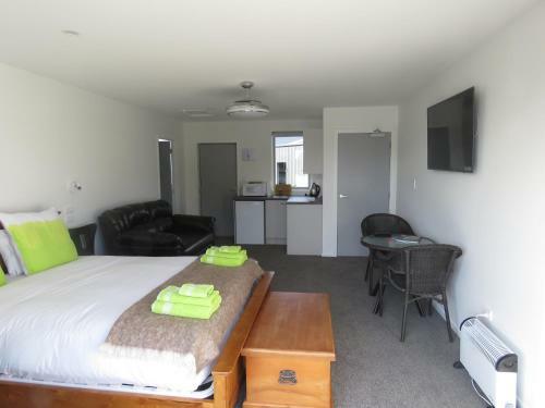 Motel Cromwell Escape