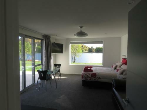 Motel Cromwell Escape