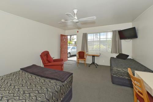 Motel Bk's Pohutukawa Lodge
