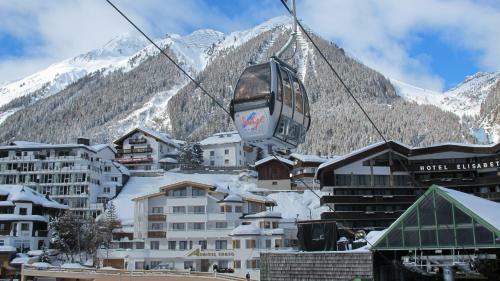 Apartamentos Appartements Aurikel Corso