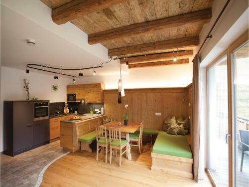 Three-bedroom Apartment In Kartitsch