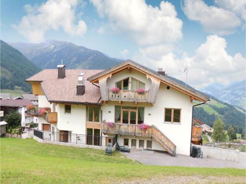 Three-bedroom Apartment In Kartitsch