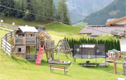 Three-bedroom Apartment In Kartitsch