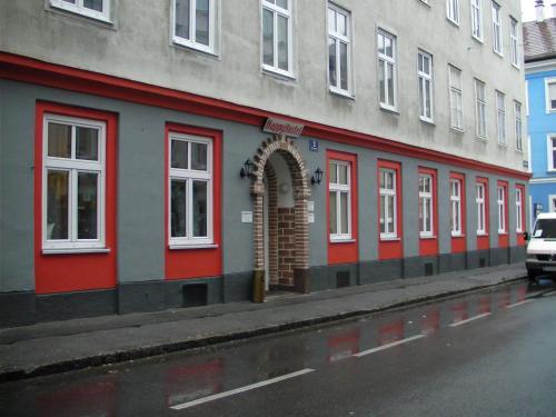 Hostal Happyhostel