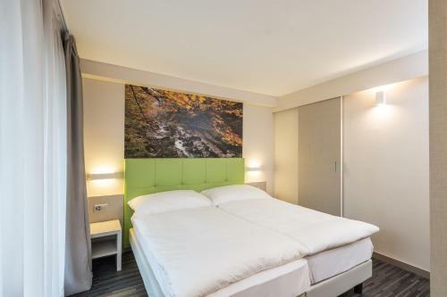 Adhhoc Hotel