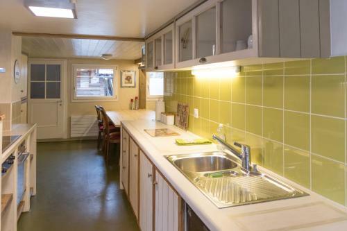 Lakeview Family Apartment
