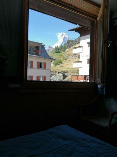 Petit Helvetia Budget Hotel