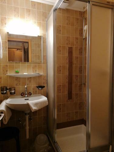 Petit Helvetia Budget Hotel