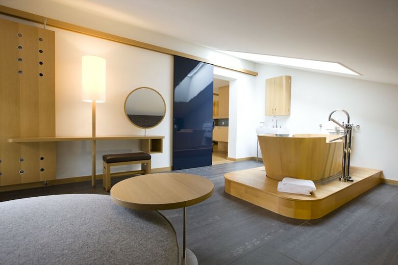 Hotel The Omnia