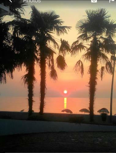 Ana's Apartment In Chakvi Oasis