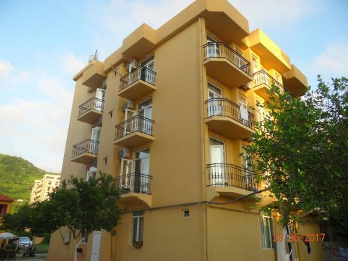 Hostal Guest House Zura