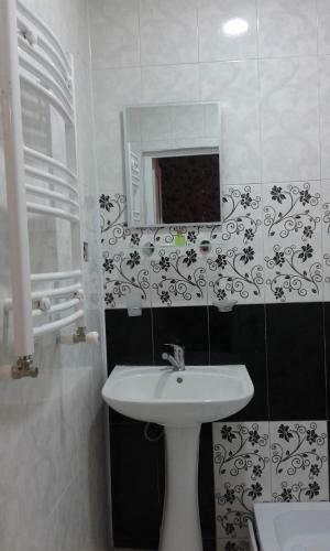 Hostal Guest House Tadi