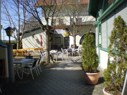 Hostal Gasthaus Hotel Feldschlange