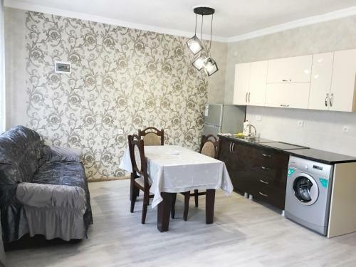 Hostal Manoni's Guesthouse