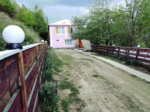 Hostal Eco Guest House Latali
