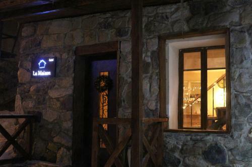 Hostal Guest House La Maison