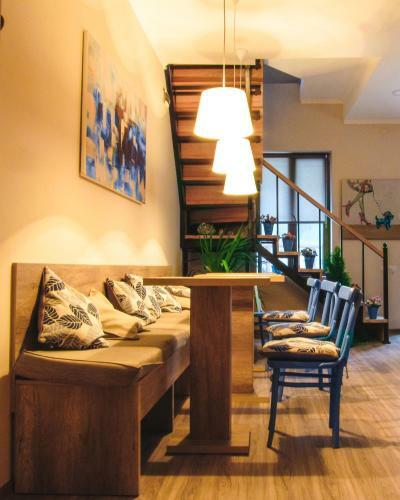 Hostal Guest House La Maison