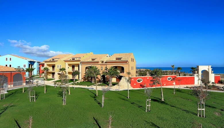 Hotel Marina Di Cala Del Sole