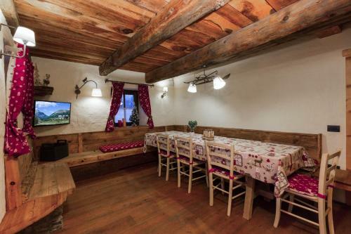 Chalet Charm