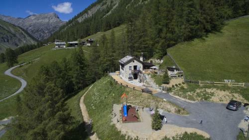 Chalet Charm