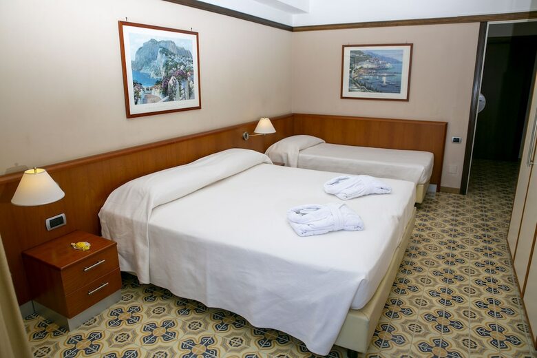 Hotel Pietra Di Luna