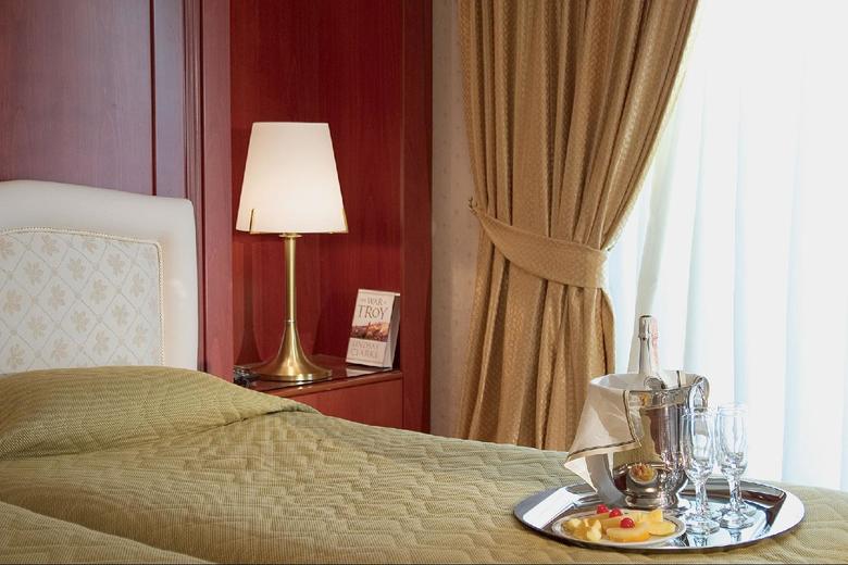 Oscar Hotel