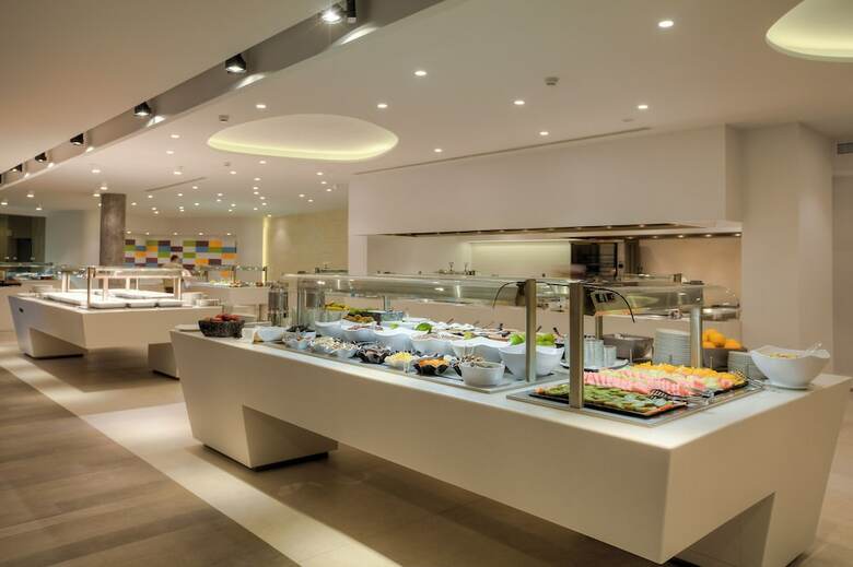 Hotel Caravia Beach